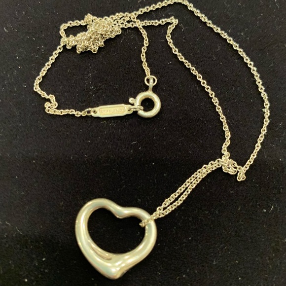 Tiffany & Co. Open Heart Pendant 11mm (smallest) - Picture 3 of 7